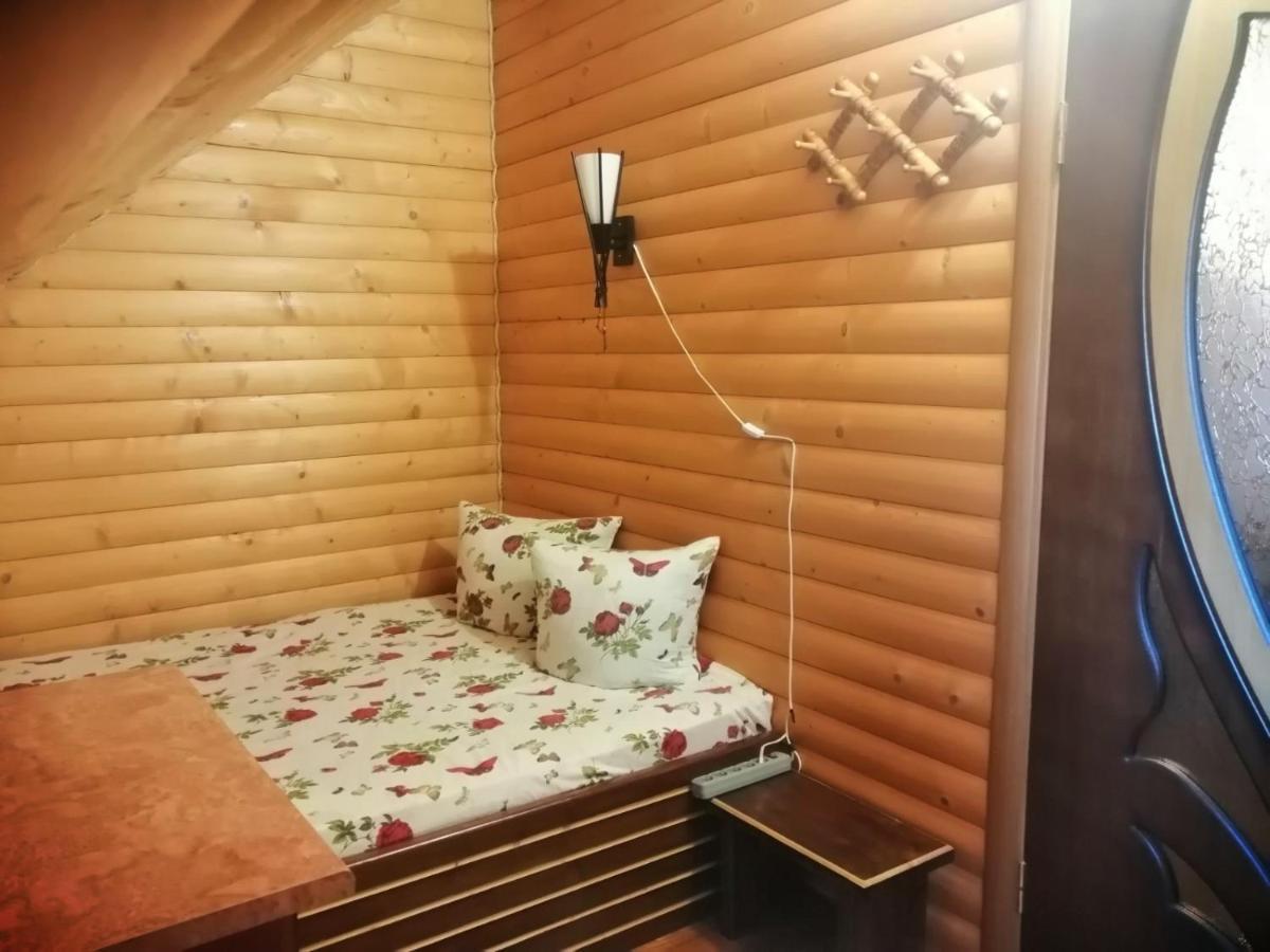 Sadyba Gostynniy Dvir Izki Exterior foto