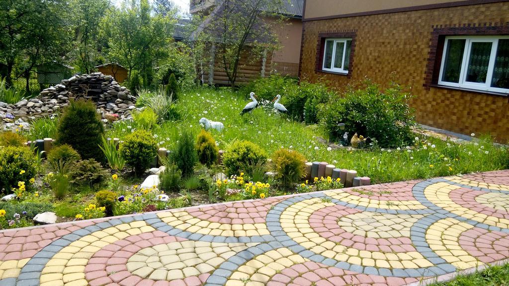 Sadyba Gostynniy Dvir Izki Exterior foto